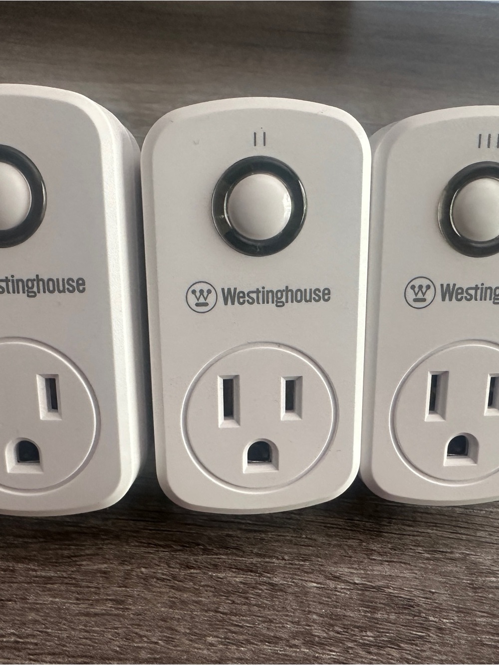 Westinghouse Plug-In Remote Control Outlet Switches 3-Pack White. NO REMOTE